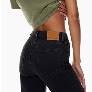 Aritzia Denim Forum - The Arlo High Rise Straight